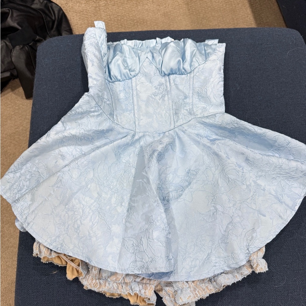 Elegant Light Blue Strapless Dress